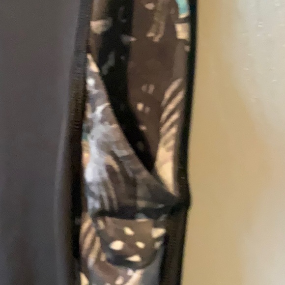 Lululemon size 2 Run the World black leggings - Picture 16 of 16